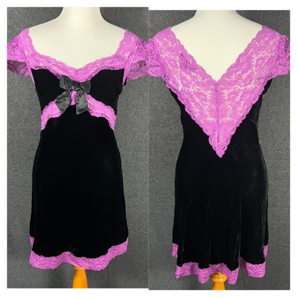 NWT Betsey Johnson Vintage Velvet Lace Mini Dress Cap Sleeve  sz 8 Pretty & Punk